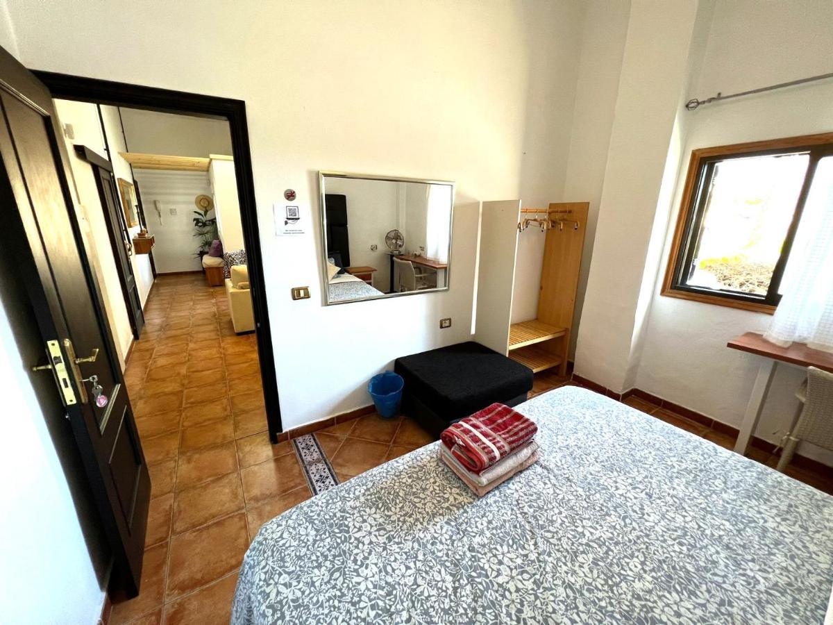 Alcamar Habitacion Privada Con Las Areas De Sala, Cocina Y Bano Que Se Comparten Cerca Al Mar! Alcalá la Real Екстериор снимка