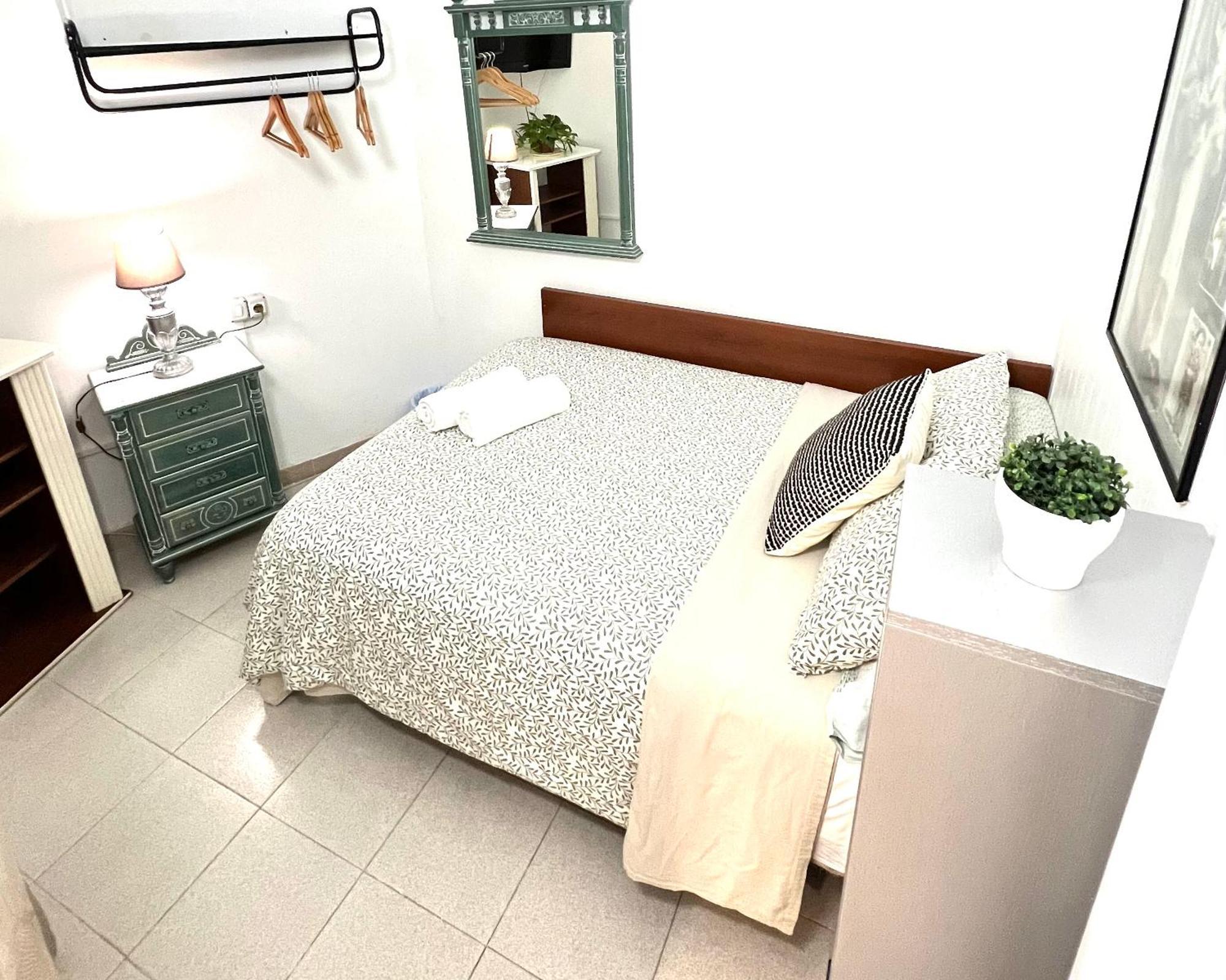 Alcamar Habitacion Privada Con Las Areas De Sala, Cocina Y Bano Que Se Comparten Cerca Al Mar! Alcalá la Real Екстериор снимка