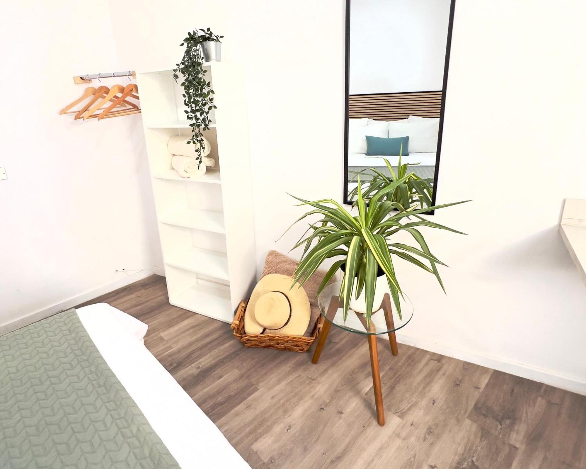 Alcamar Habitacion Privada Con Las Areas De Sala, Cocina Y Bano Que Se Comparten Cerca Al Mar! Alcalá la Real Екстериор снимка
