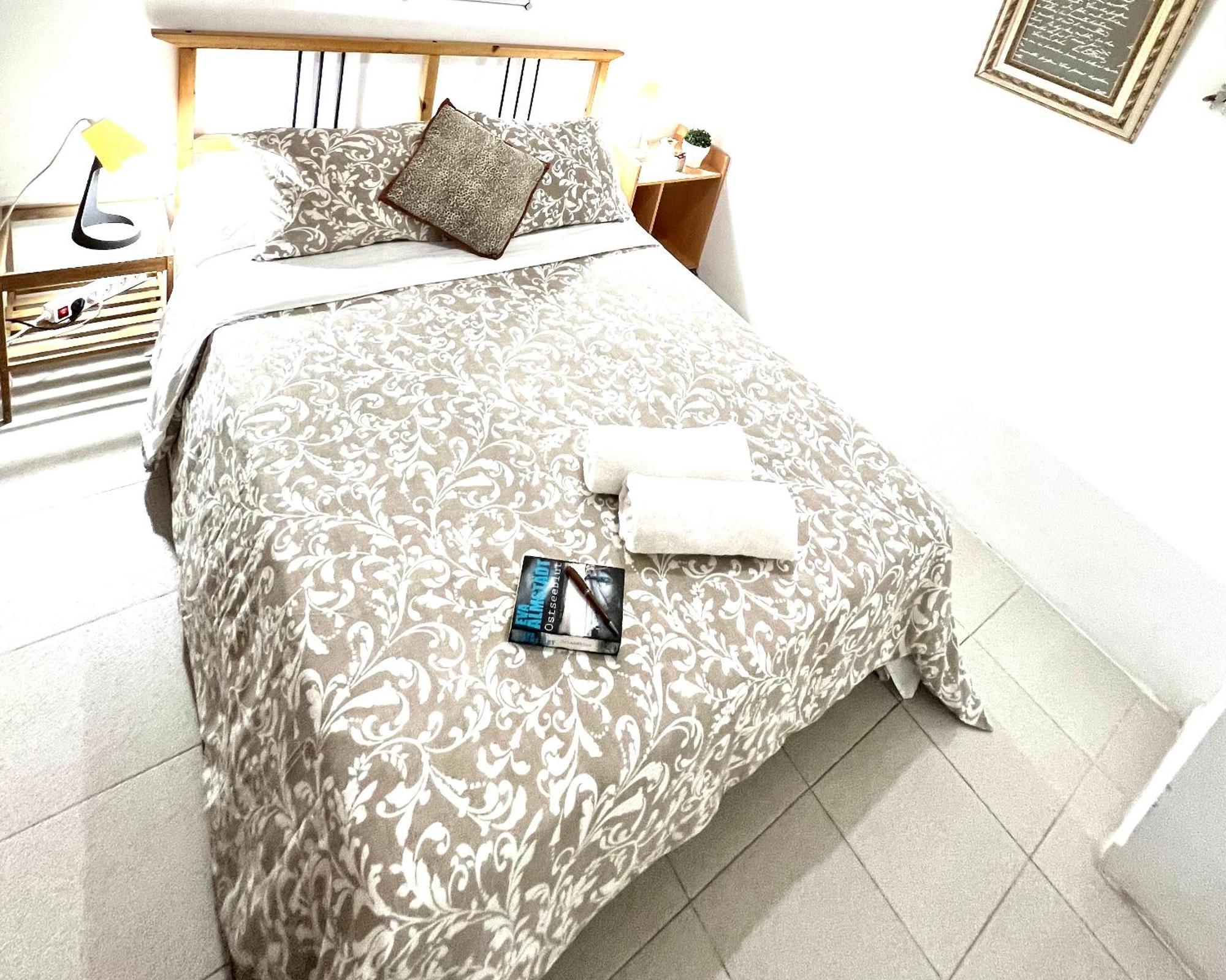 Alcamar Habitacion Privada Con Las Areas De Sala, Cocina Y Bano Que Se Comparten Cerca Al Mar! Alcalá la Real Екстериор снимка