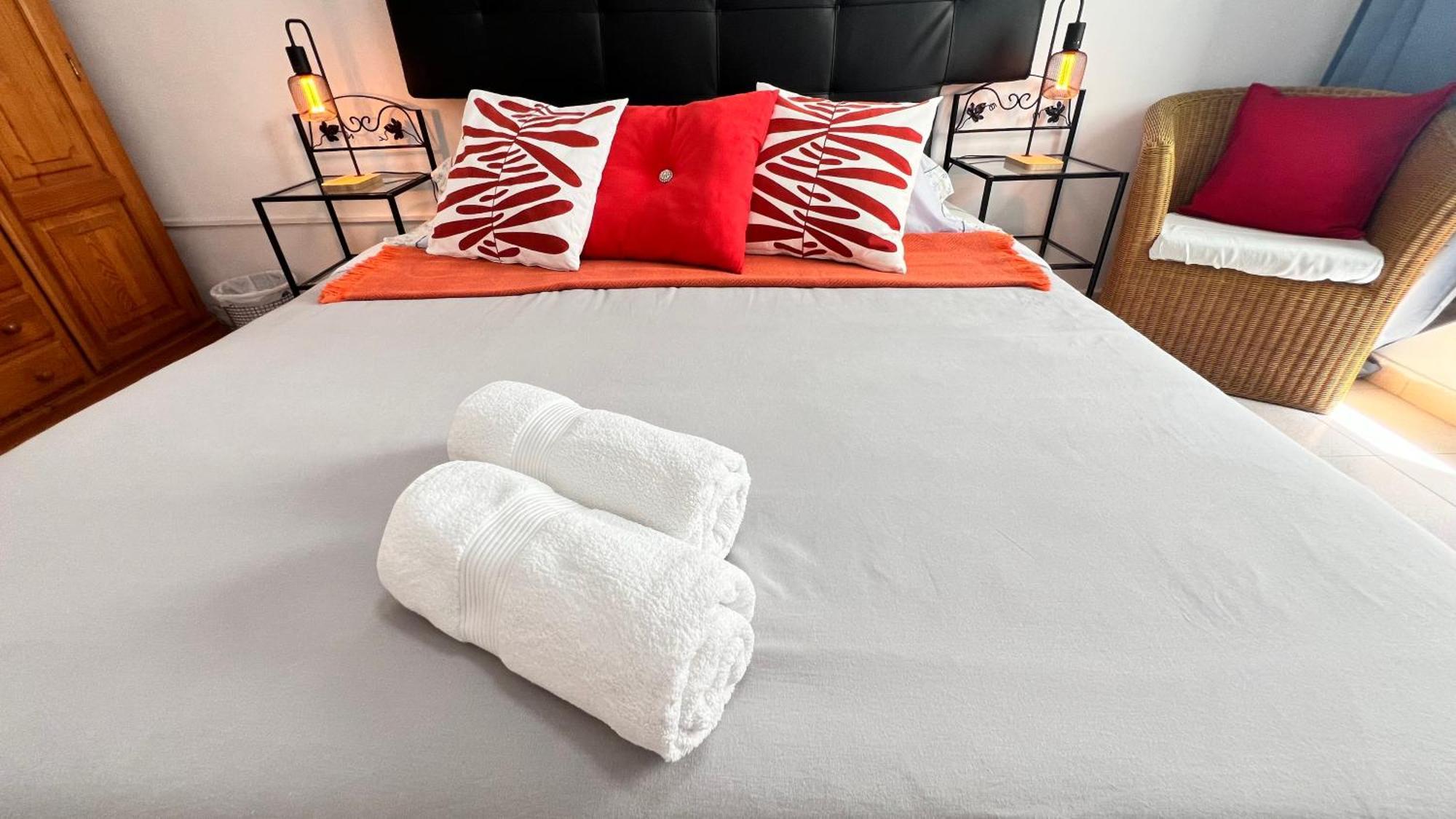 Alcamar Habitacion Privada Con Las Areas De Sala, Cocina Y Bano Que Se Comparten Cerca Al Mar! Alcalá la Real Екстериор снимка