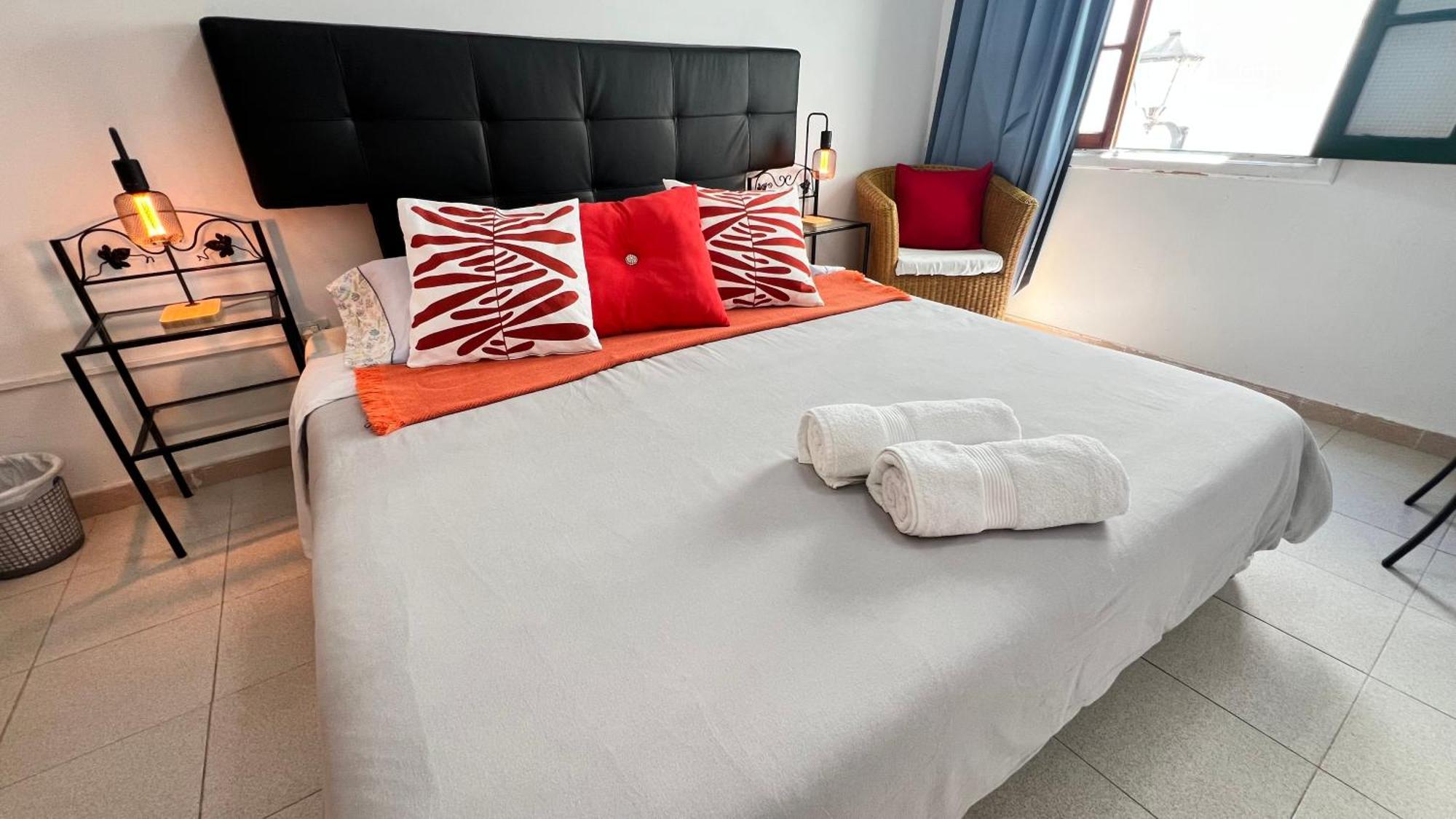 Alcamar Habitacion Privada Con Las Areas De Sala, Cocina Y Bano Que Se Comparten Cerca Al Mar! Alcalá la Real Екстериор снимка
